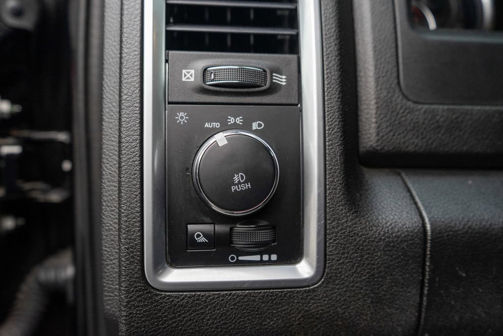 Used 2022 RAM 1500 Classic Warlock AWD/4WD image 15