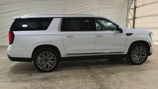 New 2026 GMC Yukon XL Denali Ultimate w/ LPO, Floor Liner Package AWD/4WD image 9