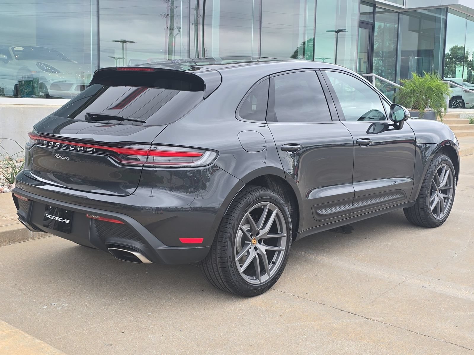 New 2026 Porsche Macan AWD/4WD image 9