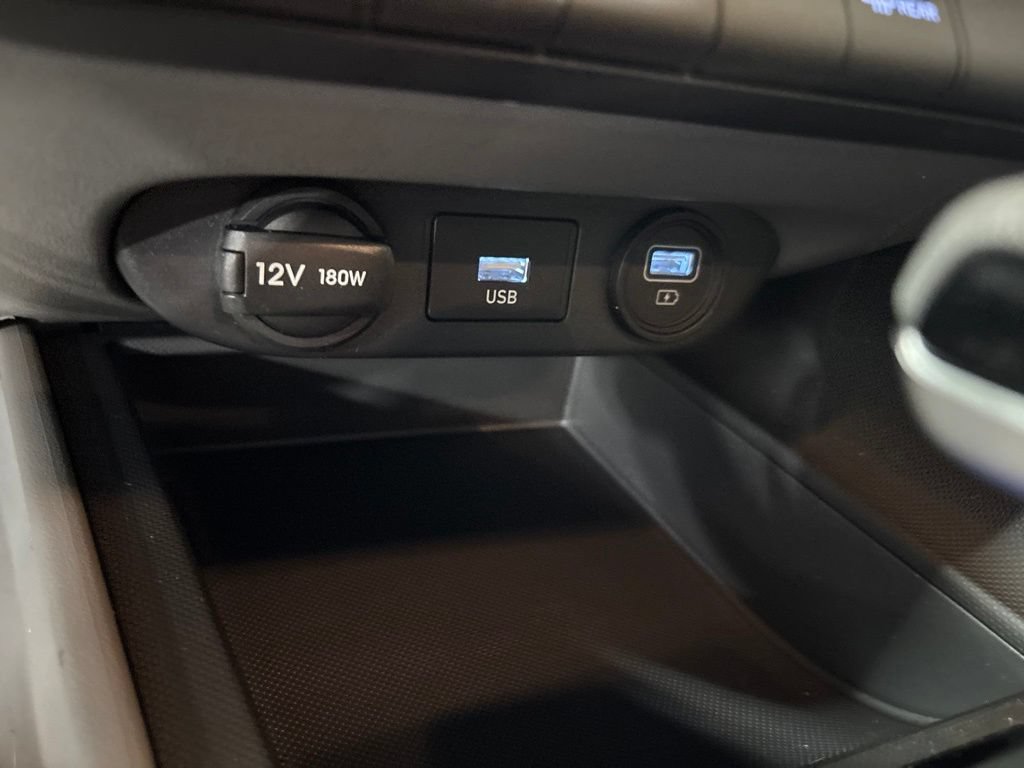 Used 2023 Hyundai Elantra SE FWD image 19
