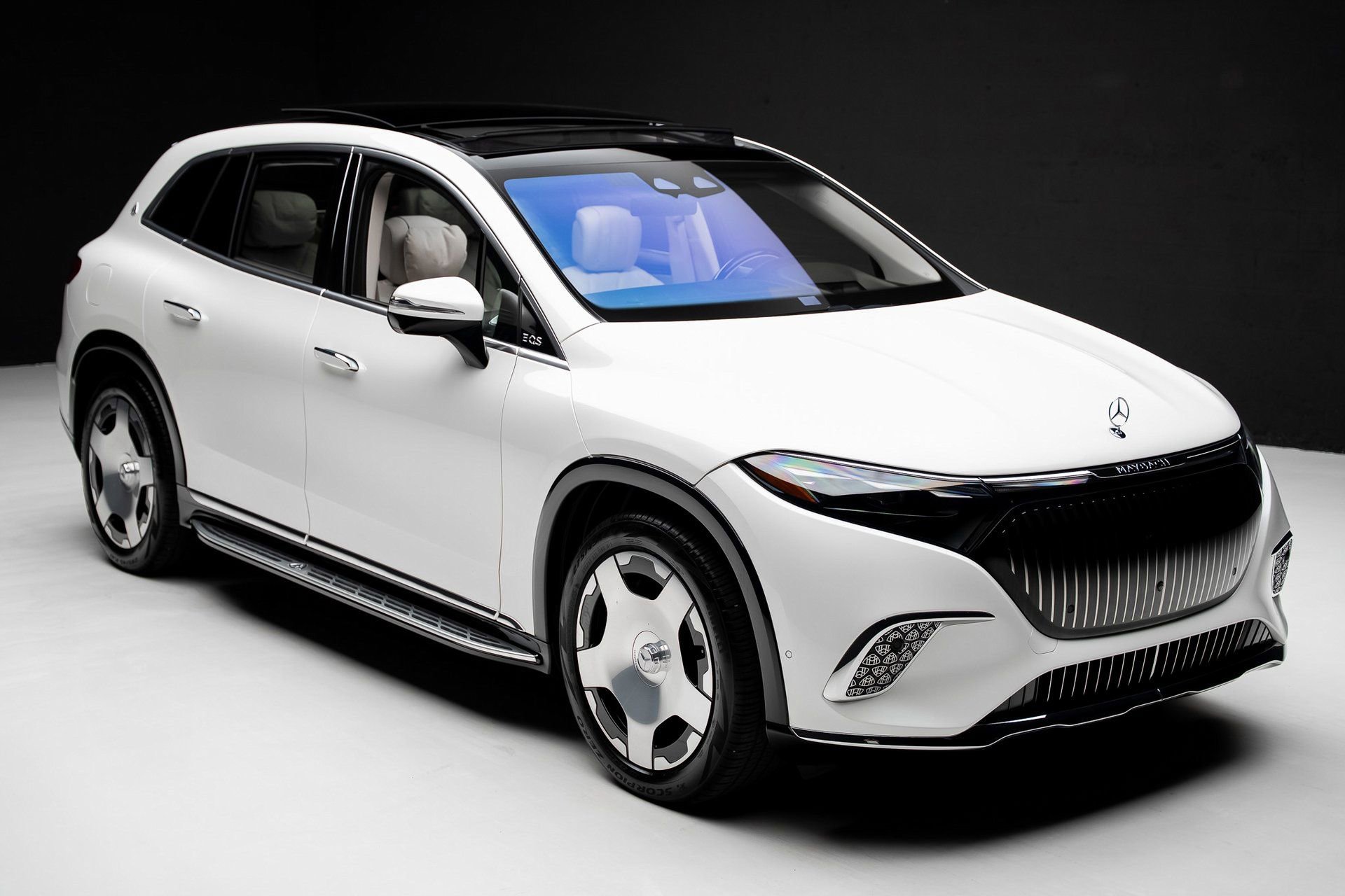 Used 2024 Mercedes-Benz Maybach EQS 680 4MATIC image 41