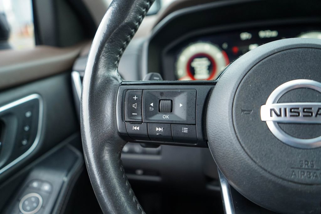 Used 2021 Nissan Rogue Platinum FWD image 30