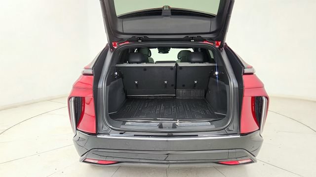 Used 2024 Cadillac Lyriq Tech w/ LPO, Floor Liner Package AWD/4WD image 29
