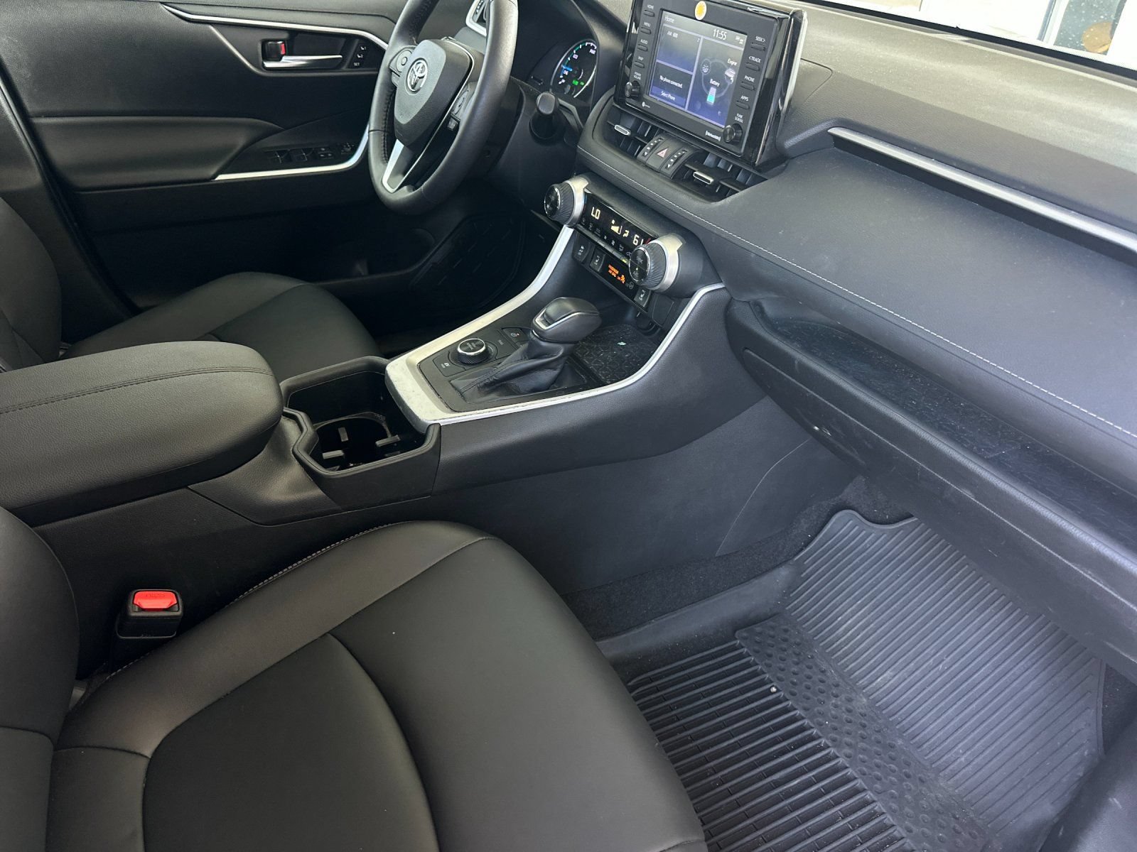 Used 2022 Toyota RAV4 XLE Premium AWD/4WD image 15