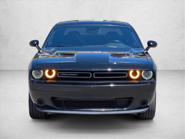 Used 2017 Dodge Challenger SXT image 2