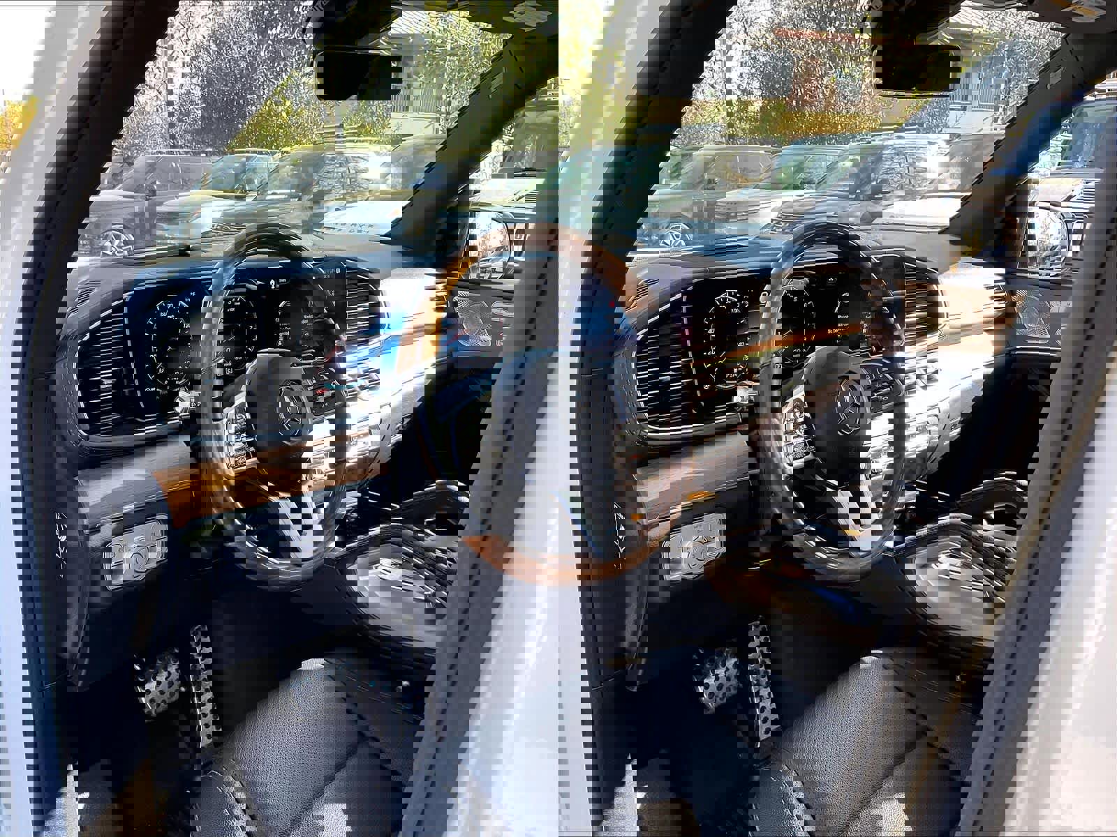 Used 2022 Mercedes-Benz GLS 450 4MATIC image 16