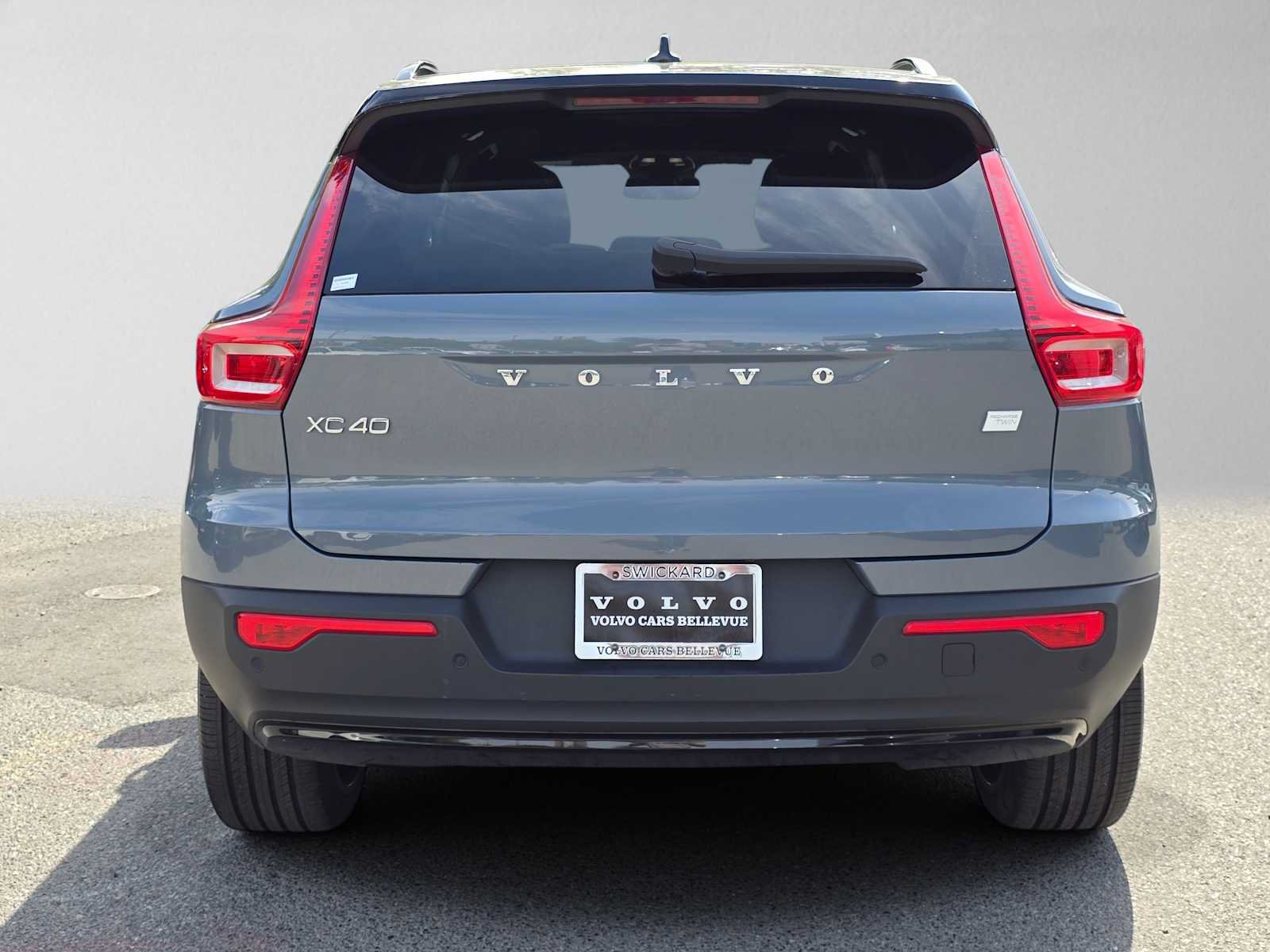 Used 2022 Volvo XC40 P8 Recharge Ultimate AWD/4WD image 4