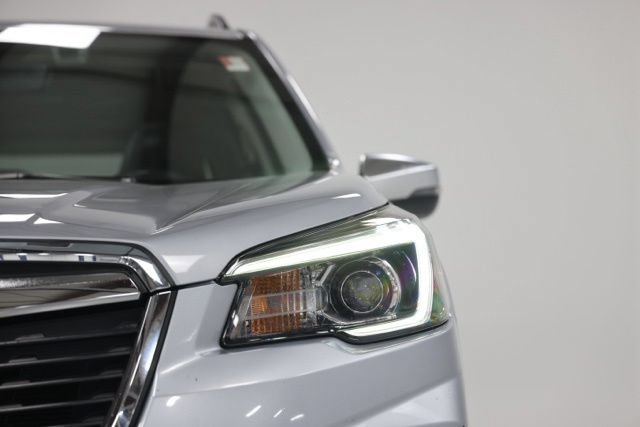 Used 2020 Subaru Forester Touring AWD/4WD image 3