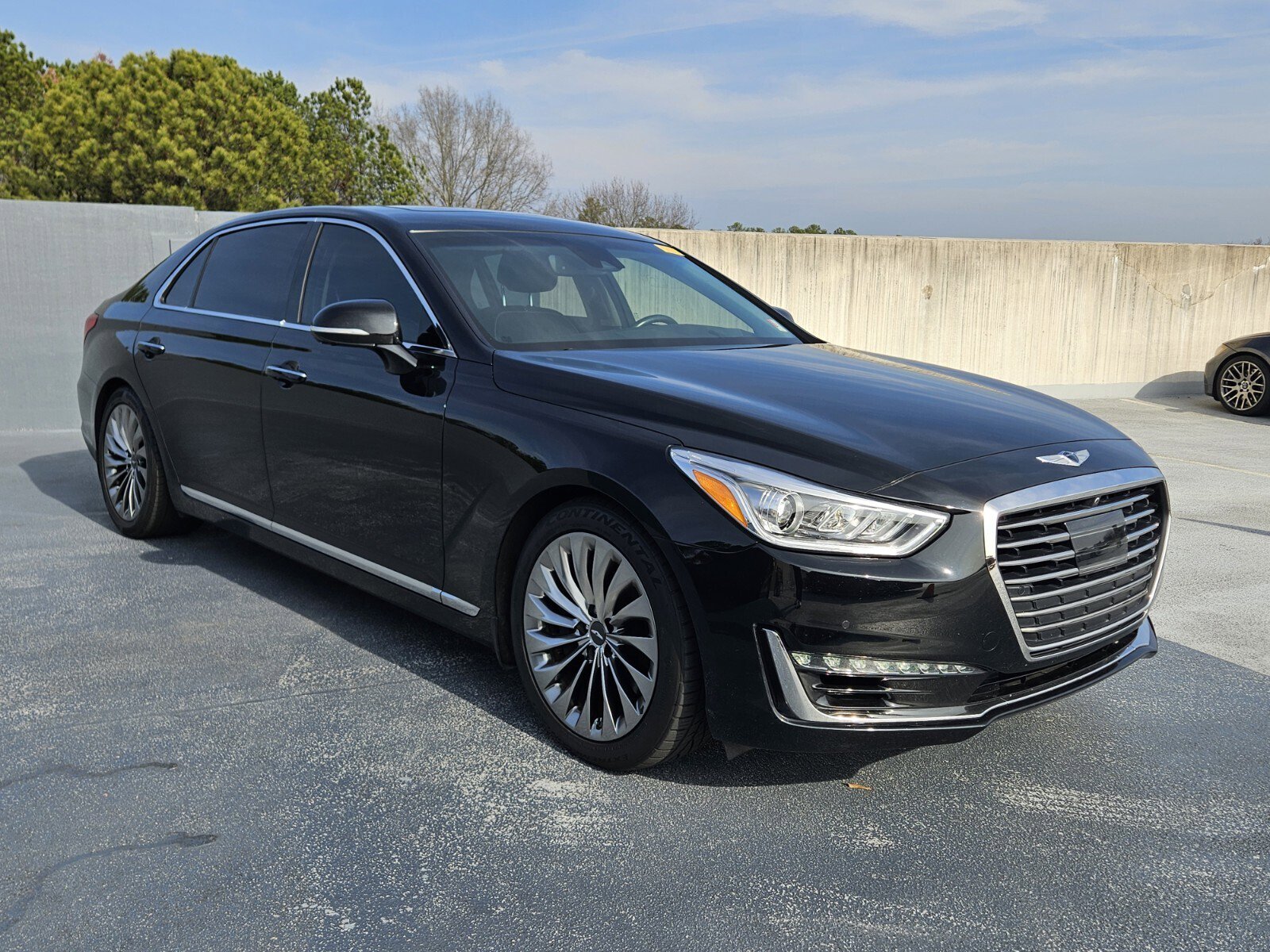 Used 2017 Genesis G90 5.0 Ultimate image 2