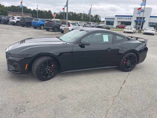 New 2026 Ford Mustang GT Premium w/ GT Performance Package RWD image 5