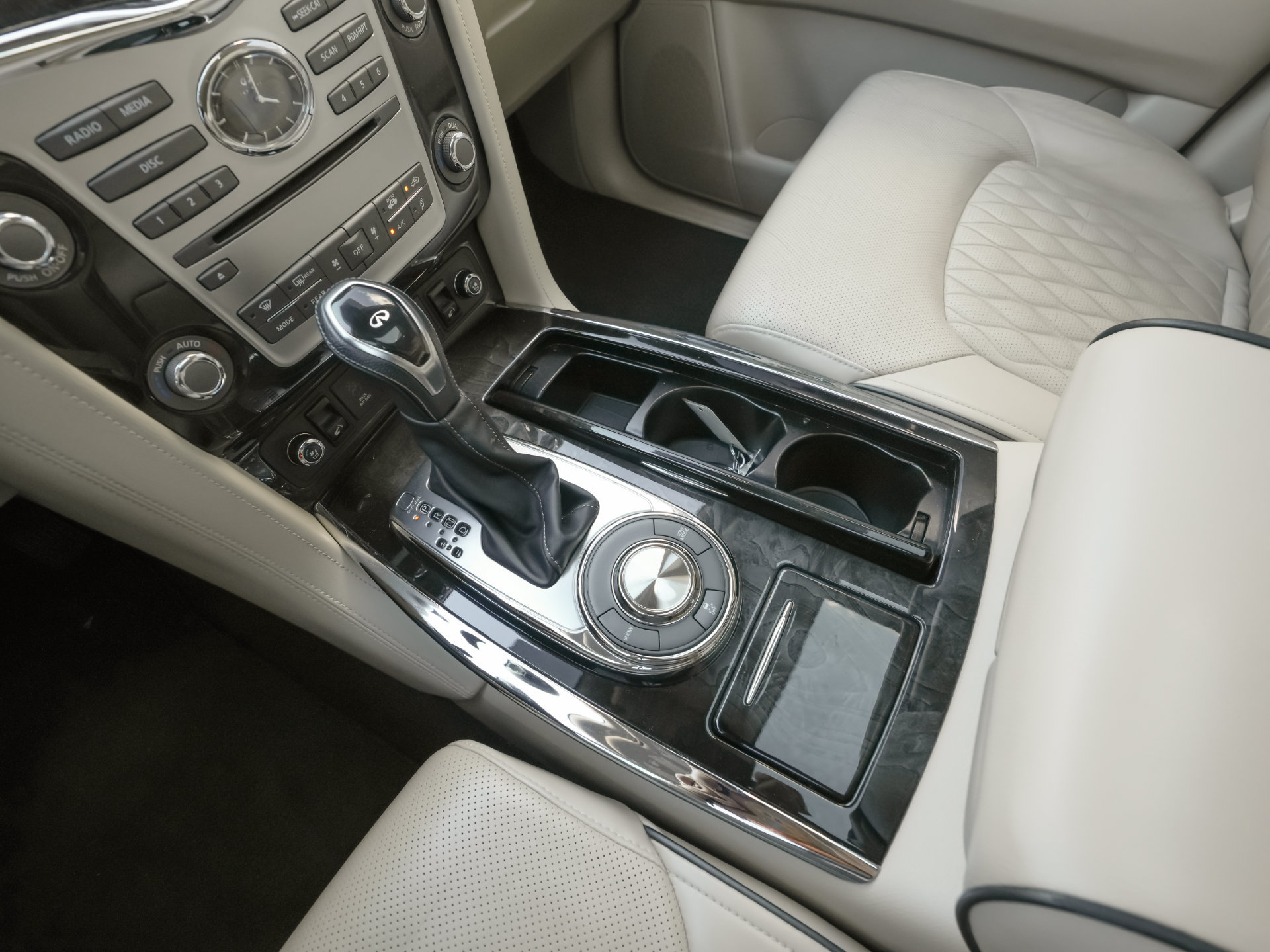 Used 2019 INFINITI QX80 Luxe w/ 22" Wheel Package RWD image 11