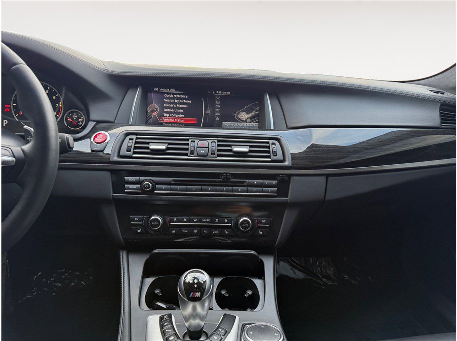 Used 2016 BMW M5 image 12