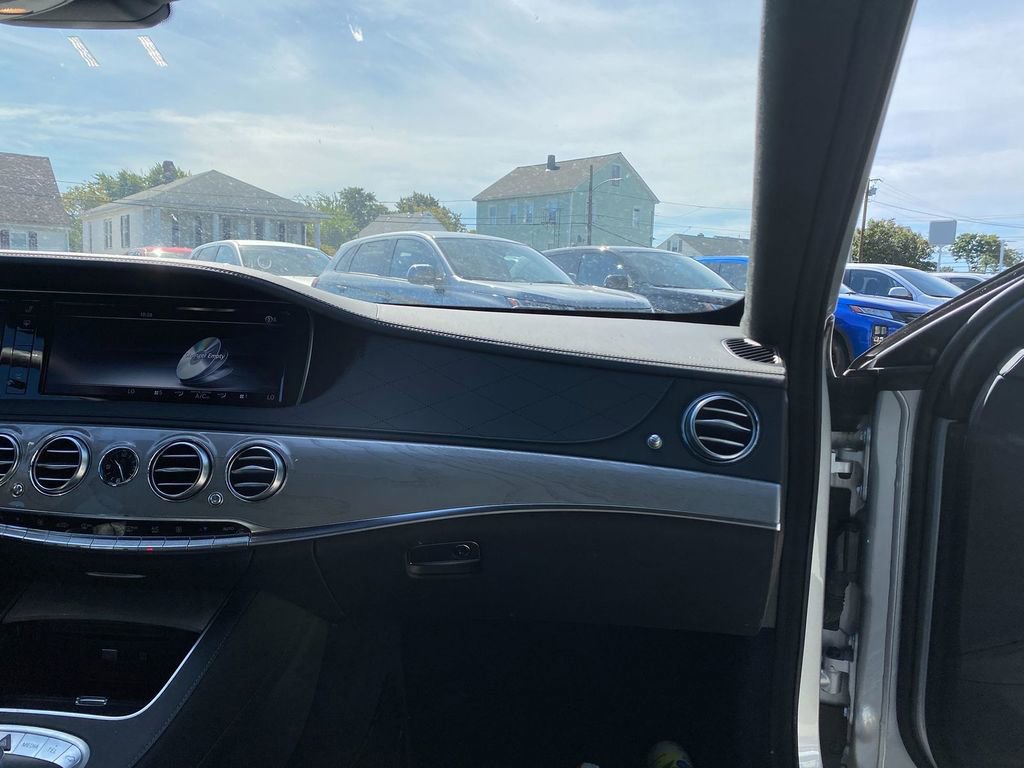 Used 2016 Mercedes-Benz S 550 4MATIC Sedan image 32