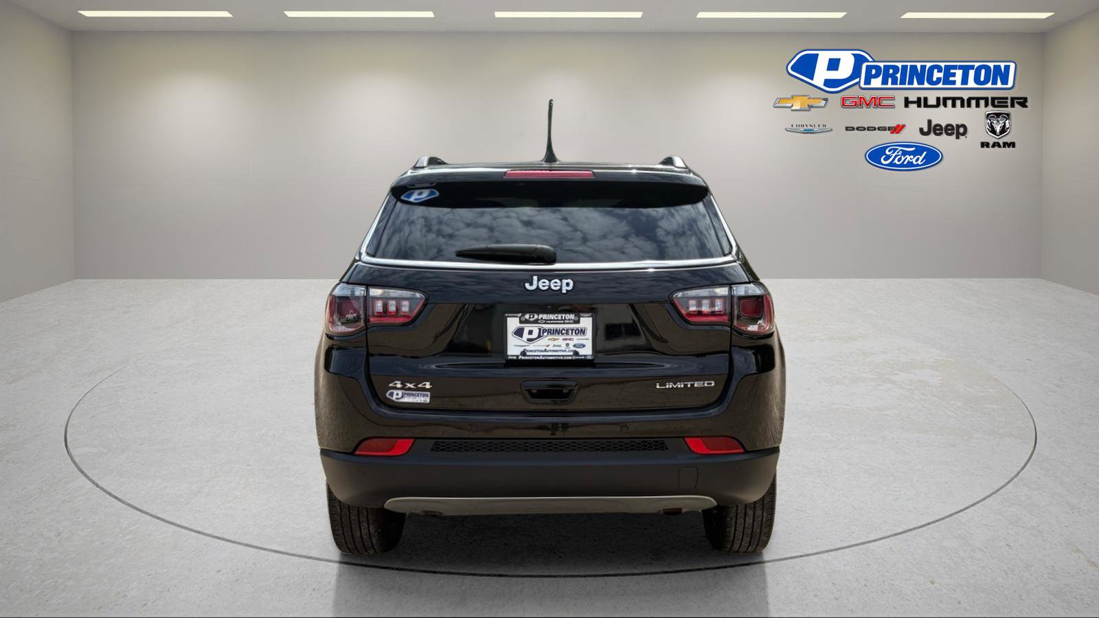 Used 2024 Jeep Compass Limited image 6