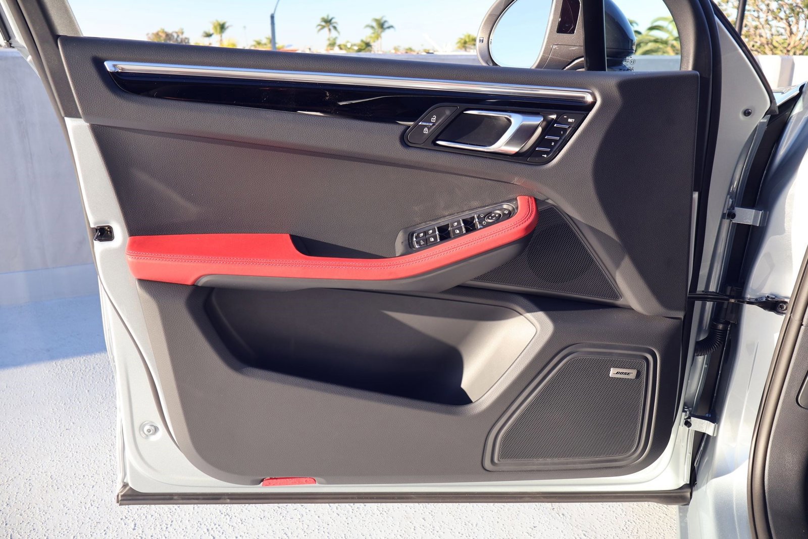 New 2026 Porsche Macan image 13