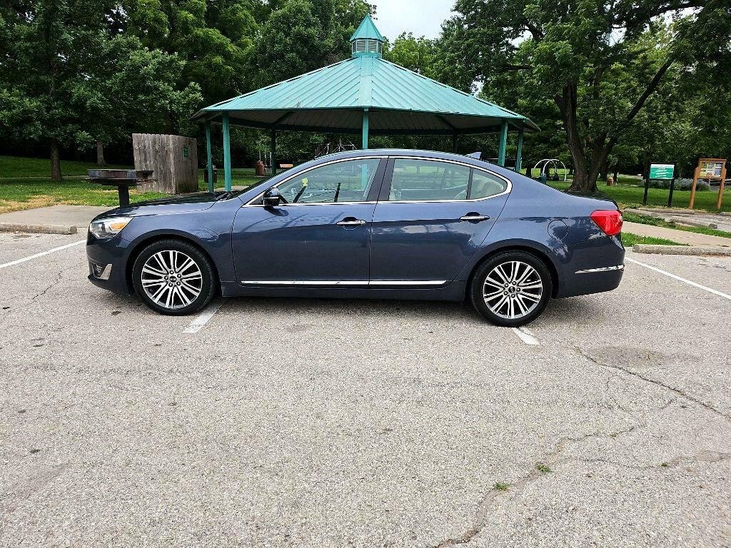 Used 2014 Kia Cadenza Premium image 8