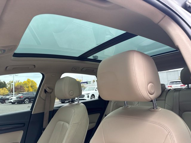 Used 2020 Audi Q5 2.0T Premium w/ Convenience Package AWD/4WD image 10