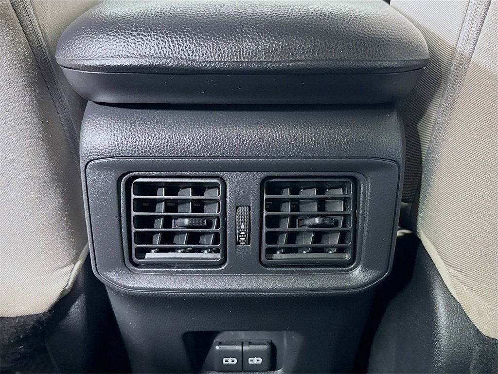 Used 2022 Toyota RAV4 XLE image 24