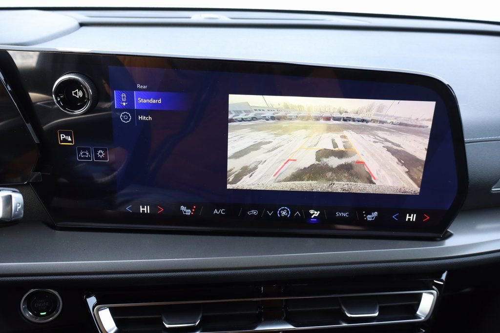 New 2026 Chevrolet Traverse LT w/ Sun and Wheel Package image 11