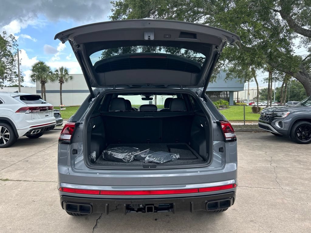 New 2026 Volkswagen Atlas Cross Sport SEL R-Line AWD/4WD image 50