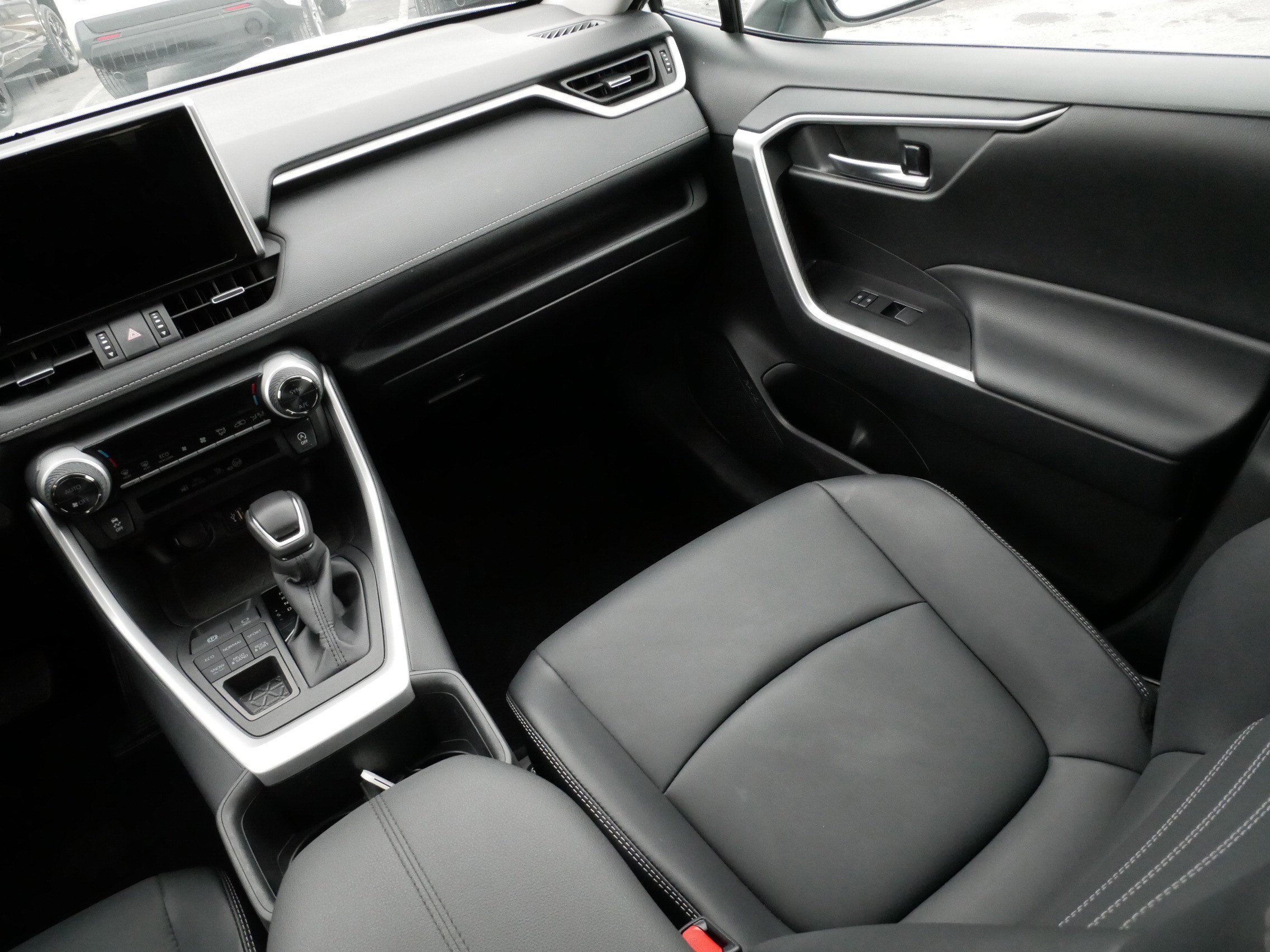 Certified 2025 Toyota RAV4 XLE Premium image 11