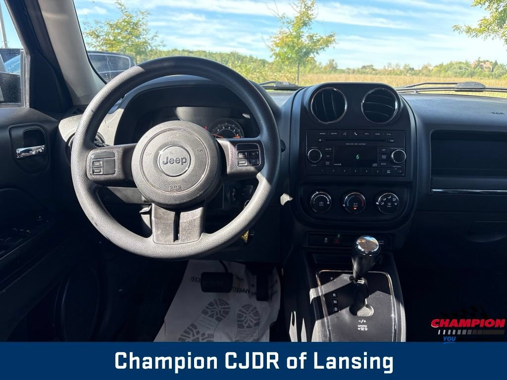 Used 2017 Jeep Patriot Sport w/ Power Value Group AWD/4WD image 2