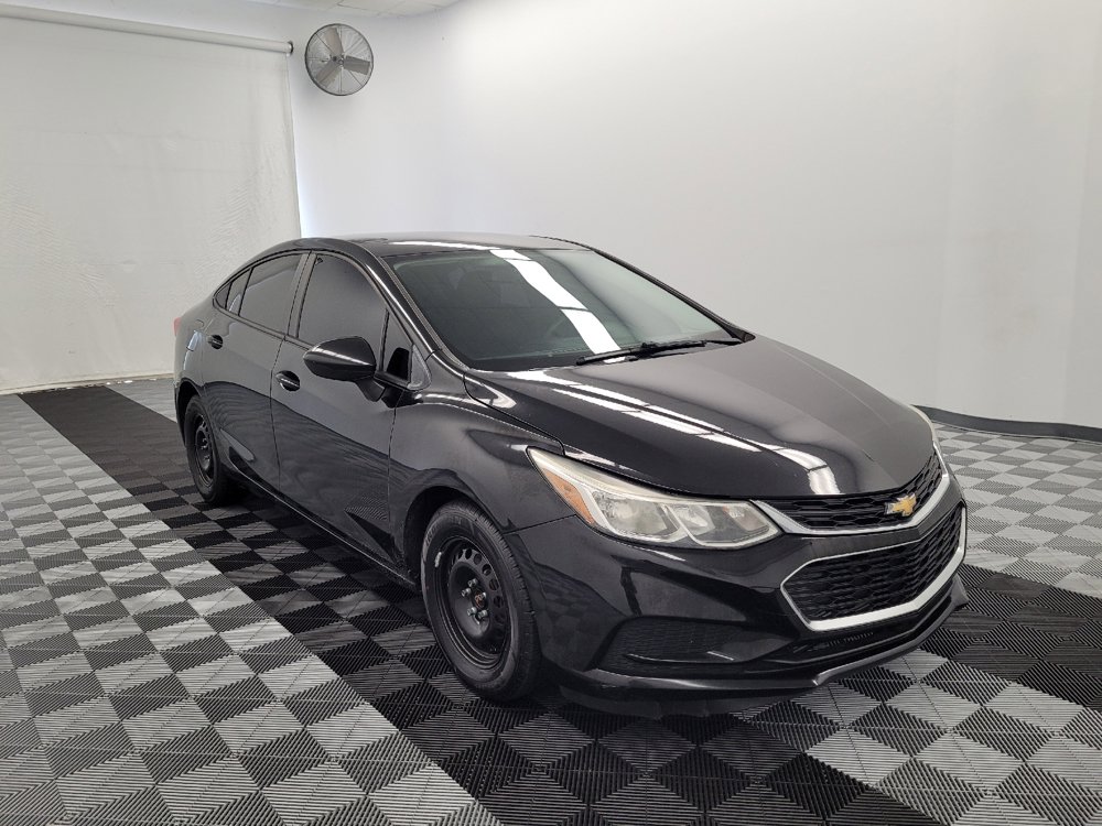 Used 2018 Chevrolet Cruze LS FWD image 13