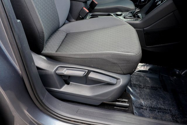 Used 2021 Volkswagen Tiguan S image 42