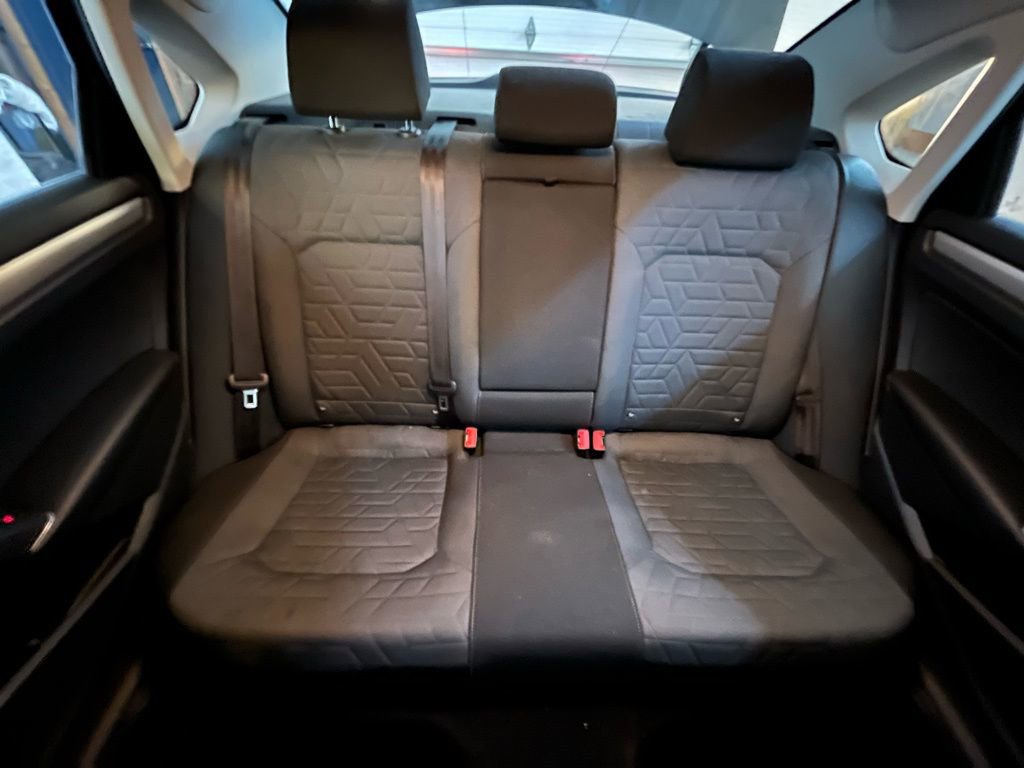 Certified 2021 Volkswagen Passat 2.0T S image 28