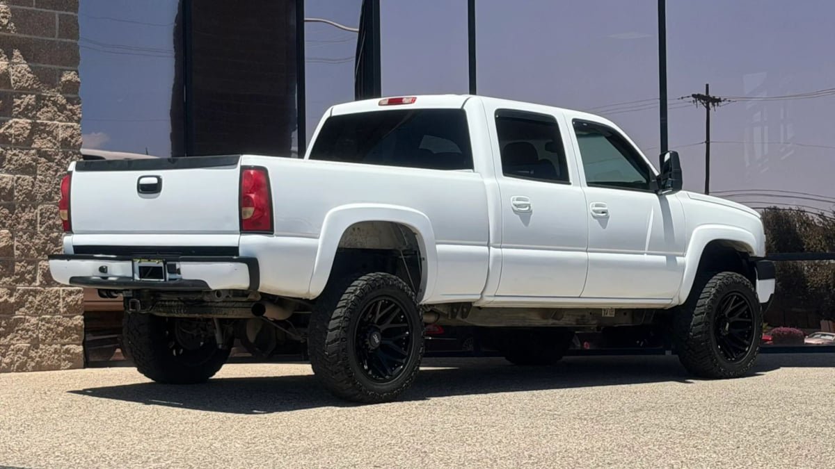 Used 2004 Chevrolet Silverado 2500 LT RWD image 15