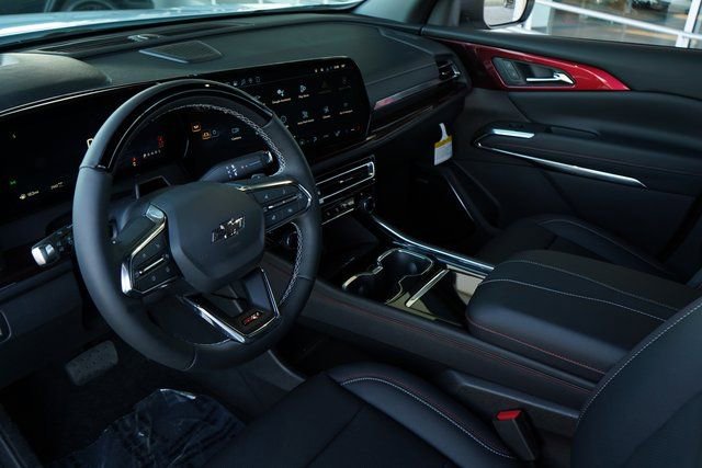 New 2026 Chevrolet Traverse Z71 w/ Enhanced Driving Package AWD/4WD image 2
