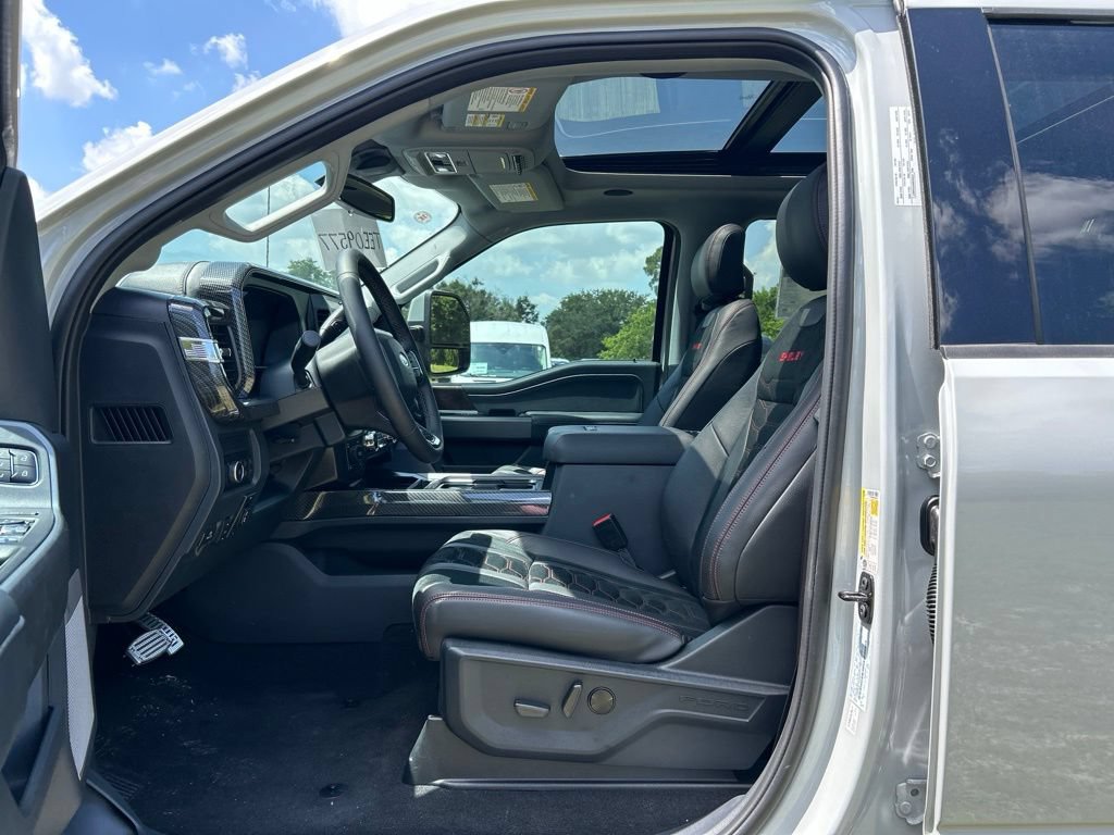 New 2026 Ford F250 Lariat w/ Black Appearance Package AWD/4WD image 15