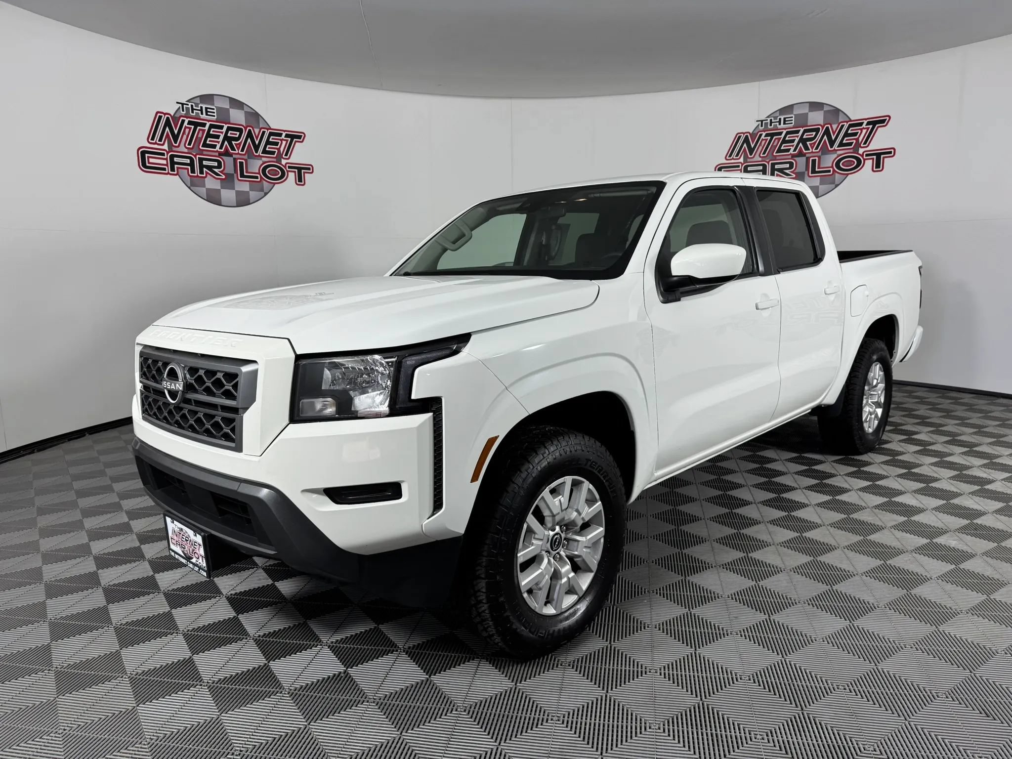 Used 2023 Nissan Frontier SV AWD/4WD image 3