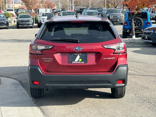 Used 2023 Subaru Outback Premium image 4