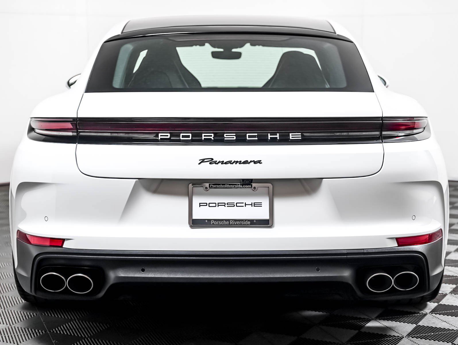 Certified 2024 Porsche Panamera RWD image 11