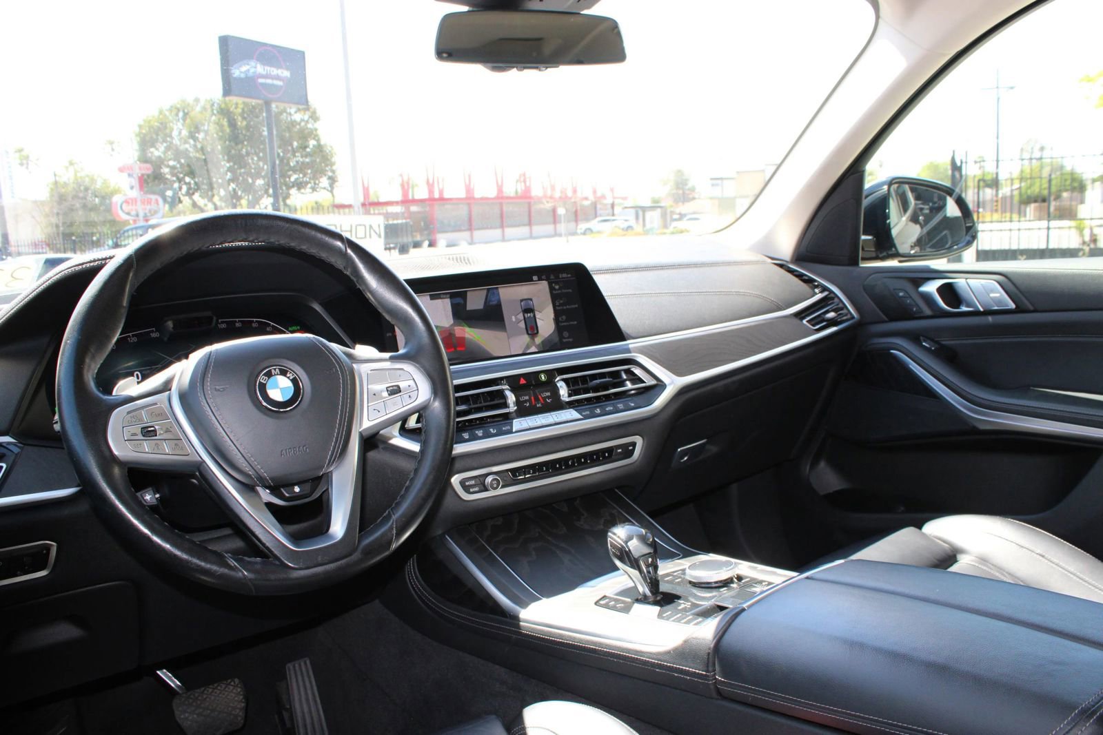 Used 2022 BMW X7 xDrive40i w/ Premium Package image 22