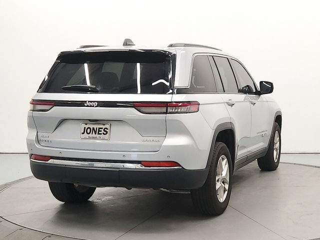 Used 2024 Jeep Grand Cherokee Laredo X w/ Luxury Tech Group I AWD/4WD image 6