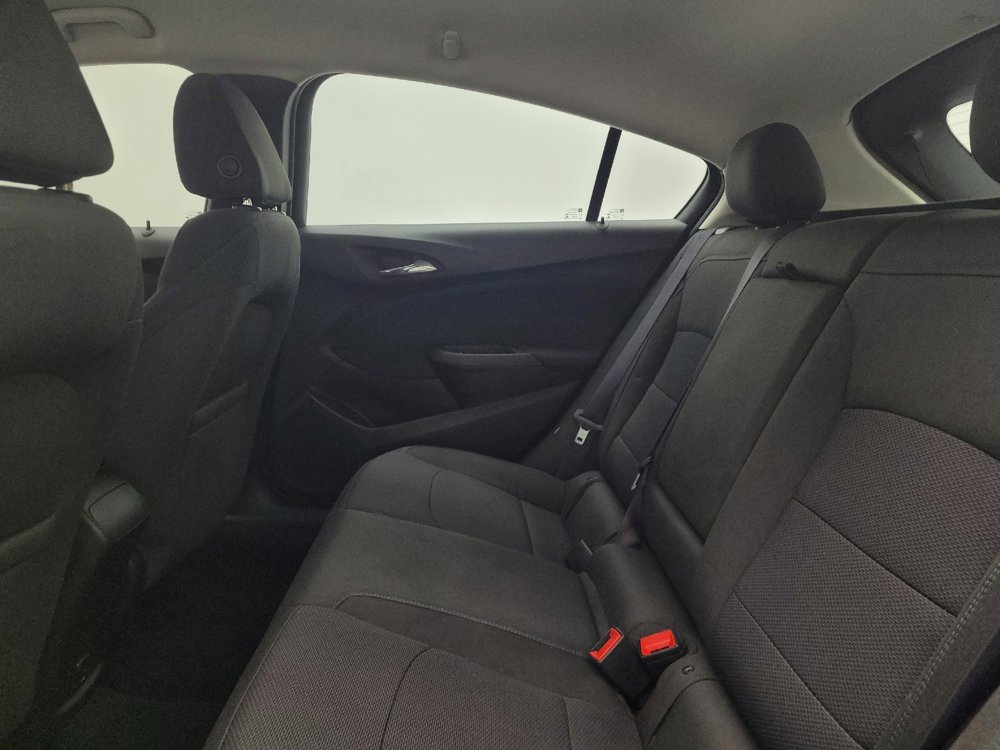 Used 2017 Chevrolet Cruze LT w/ Convenience Package image 18