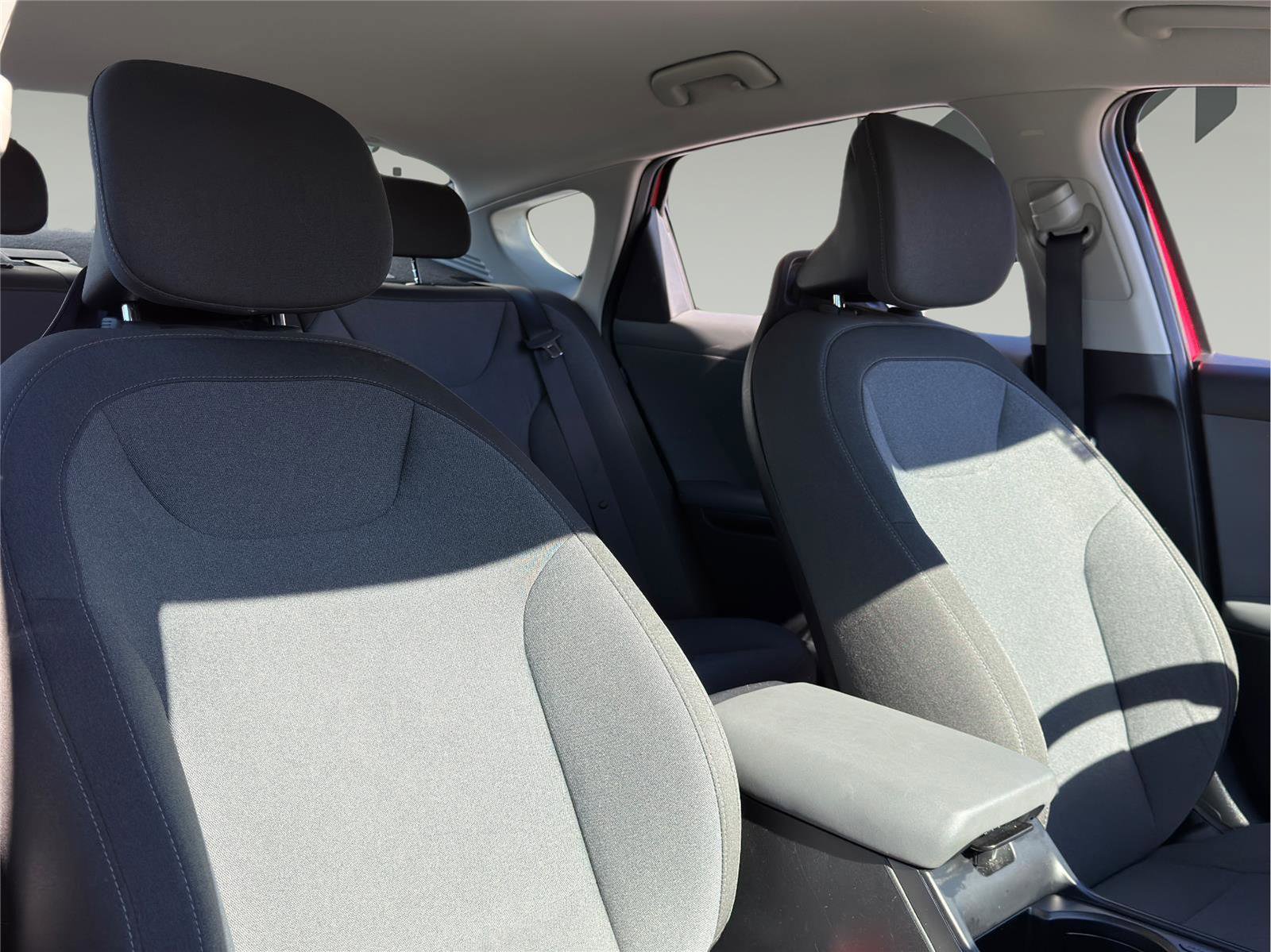 Used 2025 Kia K4 LXS image 22