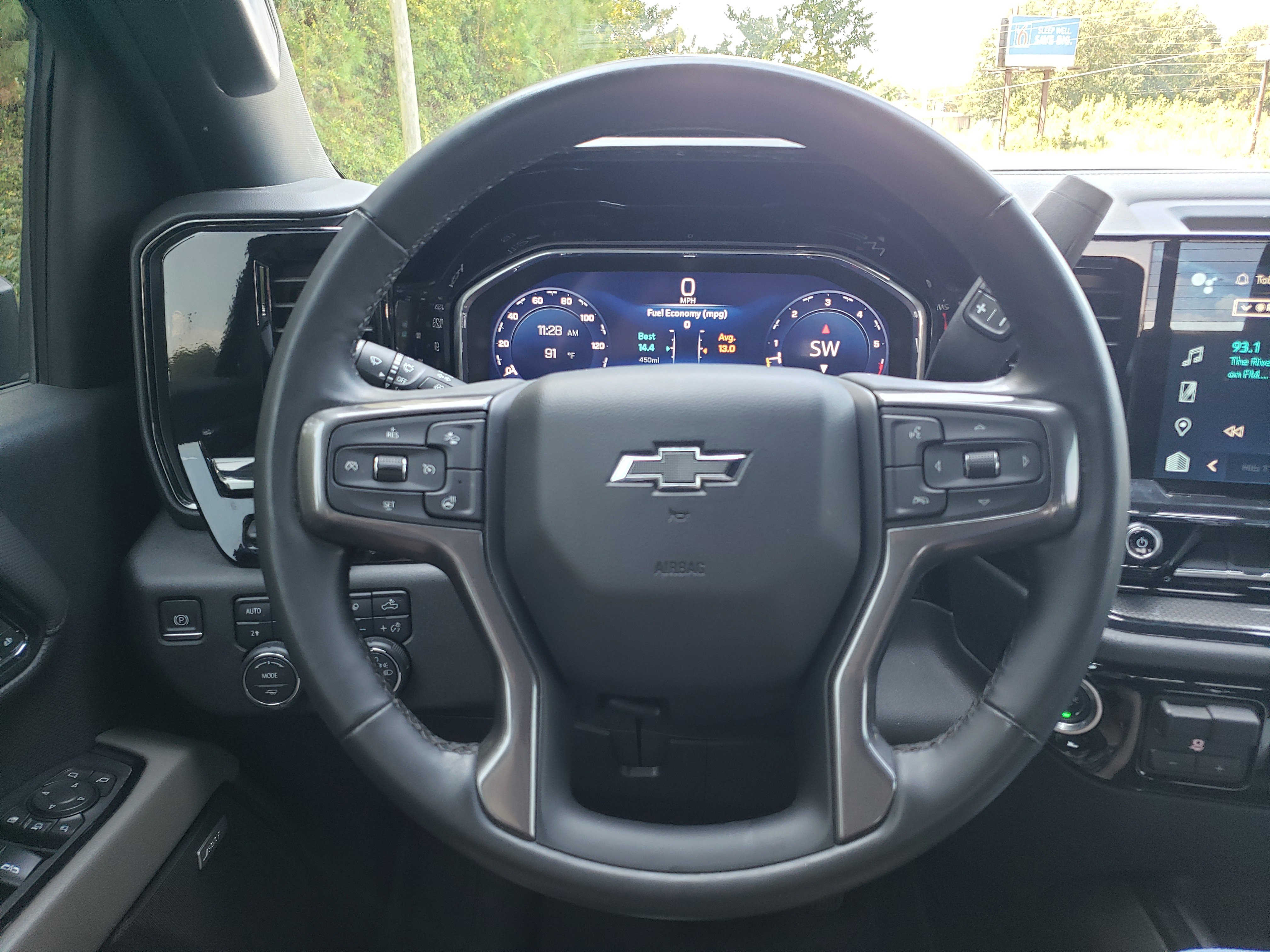 Used 2024 Chevrolet Silverado 2500 ZR2 w/ Technology Package image 16