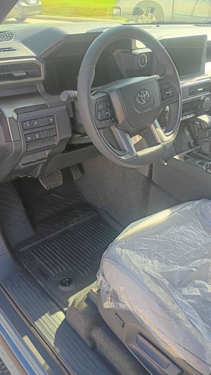 New 2026 Toyota 4Runner SR5 AWD/4WD image 11
