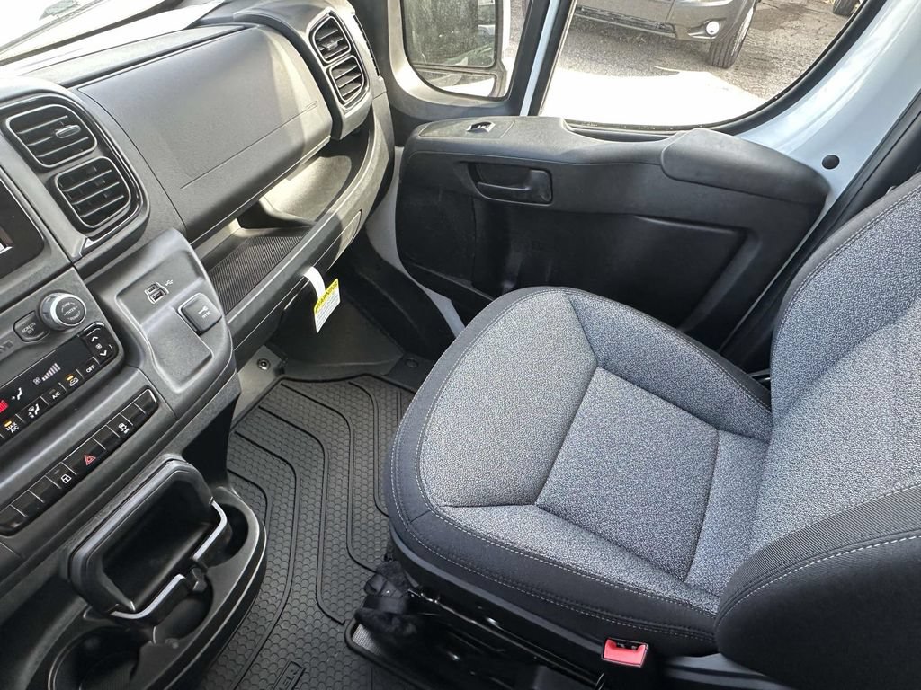 New 2026 RAM ProMaster 2500 w/ Convenience Group FWD image 17
