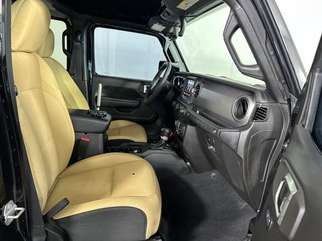 Used 2023 Jeep Wrangler Unlimited w/ Cold Weather Group image 27