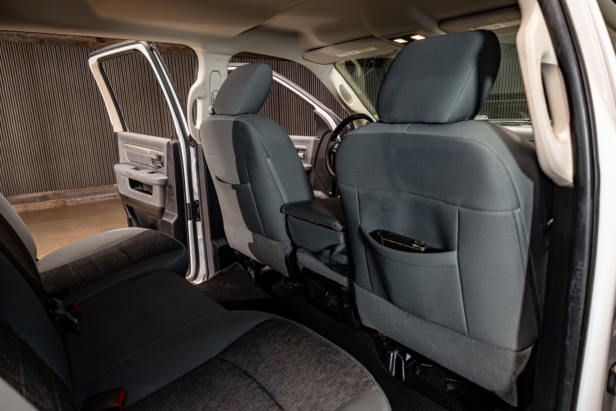 Used 2014 RAM 2500 SLT w/ Luxury Group RWD image 24