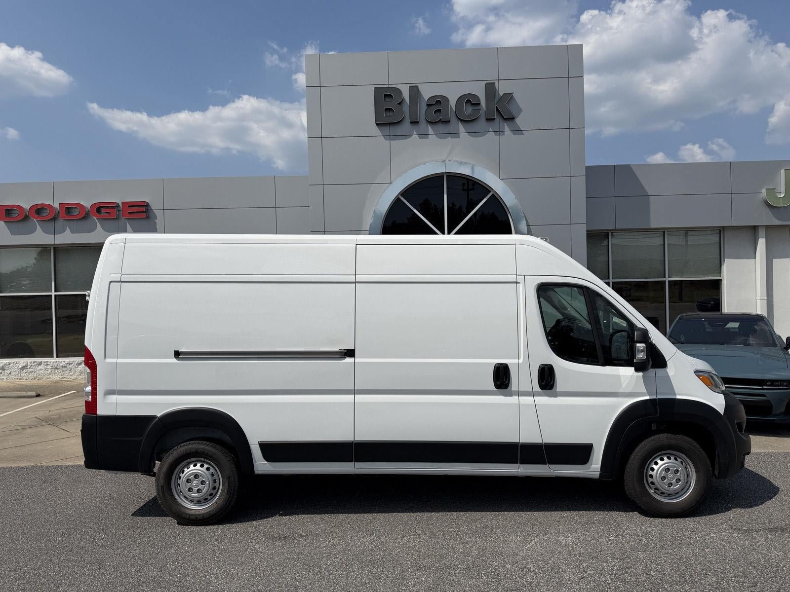 New 2026 RAM ProMaster 2500 w/ Convenience Group FWD image 3