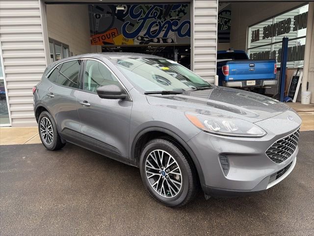 Used 2022 Ford Escape SE w/ Cold Weather Package image 4