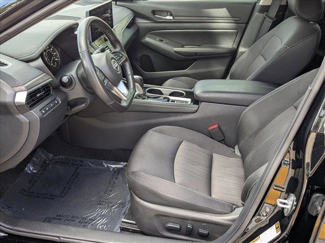 Used 2024 Nissan Altima 2.5 SV w/ SV Premium Package FWD image 17