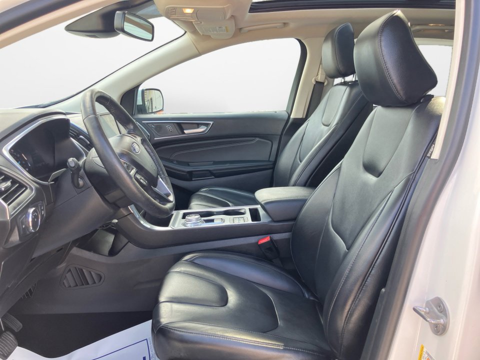 Used 2021 Ford Edge Titanium AWD/4WD image 11
