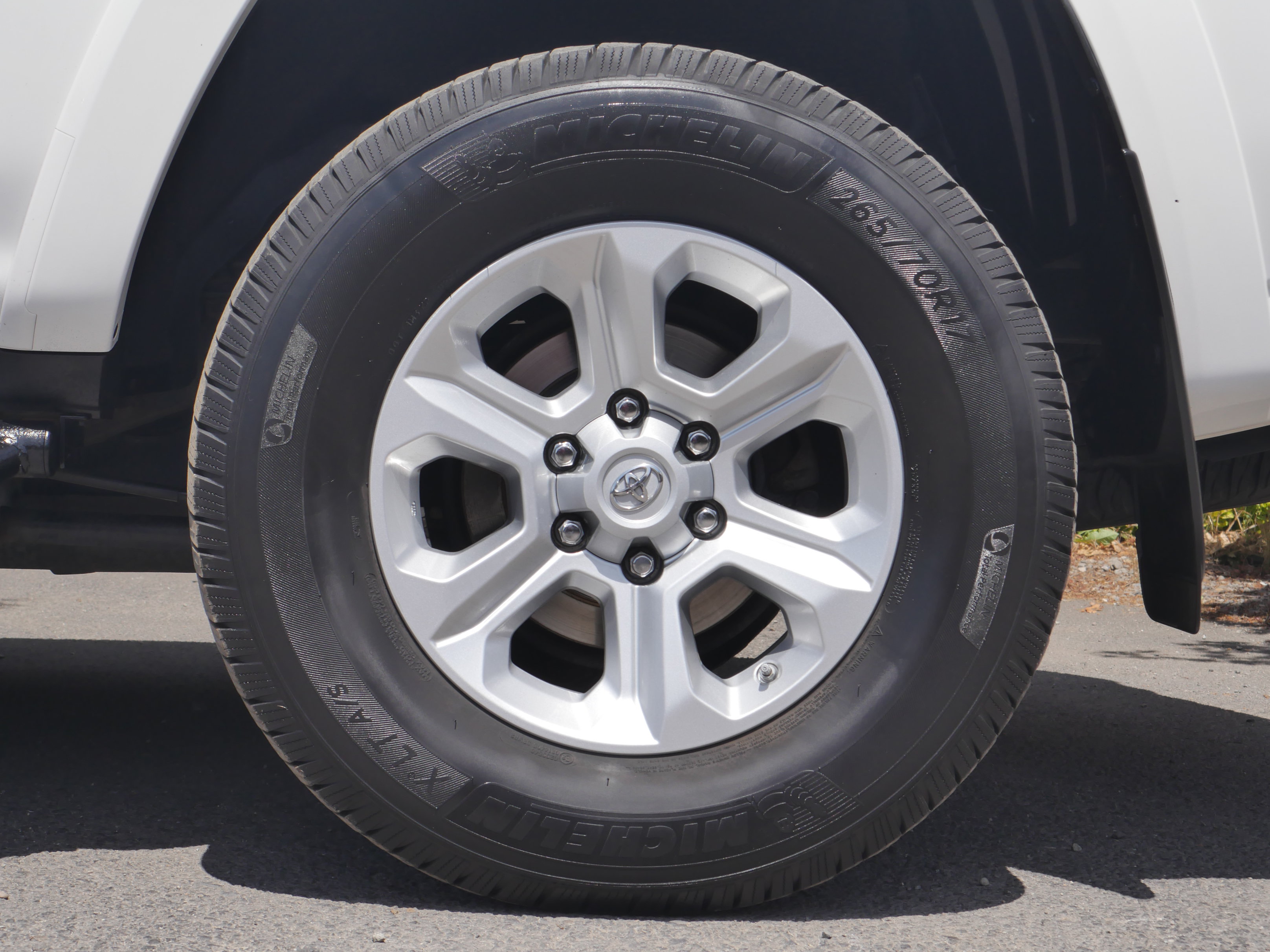 Used 2016 Toyota 4Runner SR5 AWD/4WD image 15
