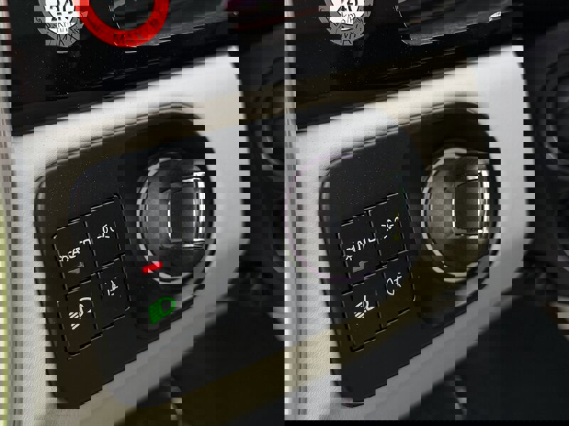 Used 2023 Porsche Cayenne S Platinum w/ Premium Package Plus image 31